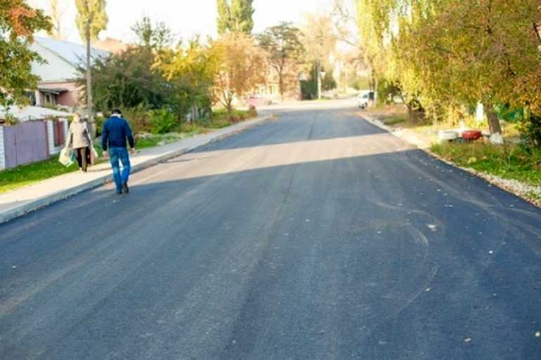 ремонт на вулиці Учительській у Вінниці фото