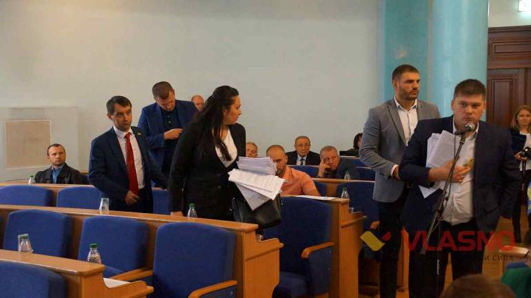 У Вінницькій обласній раді не проголосували важливі питання через суперечки депутатів  (ФОТО)