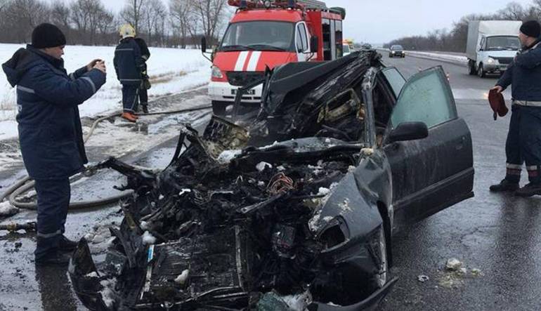 ДТП у Харківській області: згорів автомобіль з пасажирами