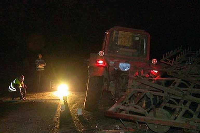 ВАЗ влетів у комбайн фото
