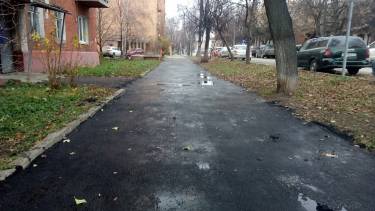 На асфальтуванні вінницьких дворів заробили дві фірми-фаворитки міської ради