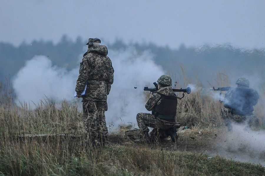 Доба в АТО: п'ятеро українських військовослужбовців поранено