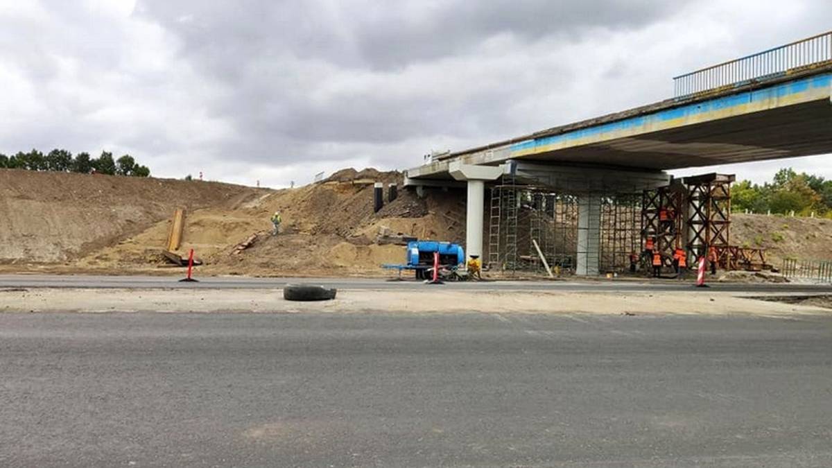 Капітальні та поточні ремонти доріг на Вінниччині завершать до кінця року