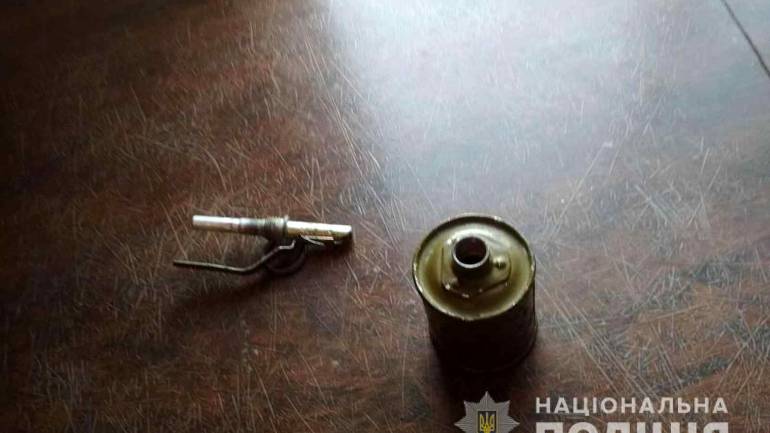 На Вінниччині громадянин Грузії зберігав гранату в дитячій іграшці