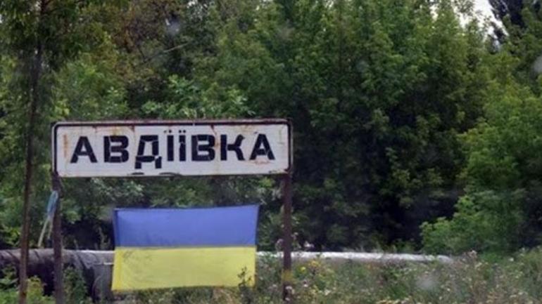 Під Авдіївкою окупант вчинив обстріл українських позицій із трьох видів зброї