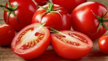 Літинських школярів годують помідорами по 65 гривень за кіло