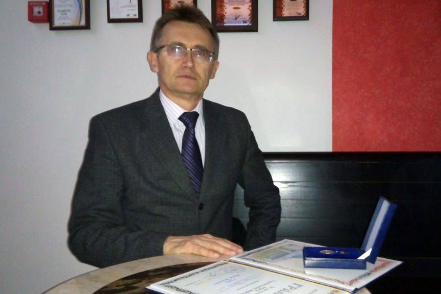 За заслуги перед українським народом нагородили проректора Донецького університету