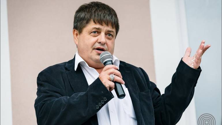 Журналісти дізналися про ймовірні тісні контакти Андрія Павленка з Росією