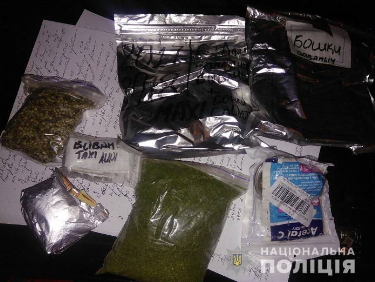 Мешканцю Вінниччини загрожує 8 років в&rsquo;язниці за торгівлю наркотиками та зберігання набоїв
