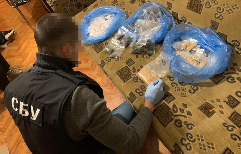 На Вінниччині затримали учасників мережі, що розповсюджувала наркотики в 15 областях