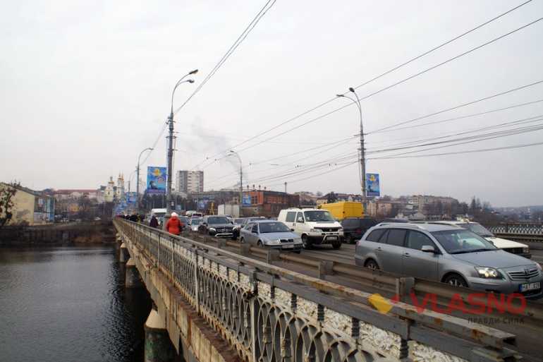 затори на мості у Вінниці фото