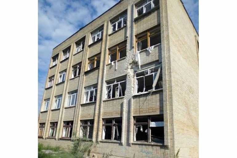 школа у Красногорівці фото