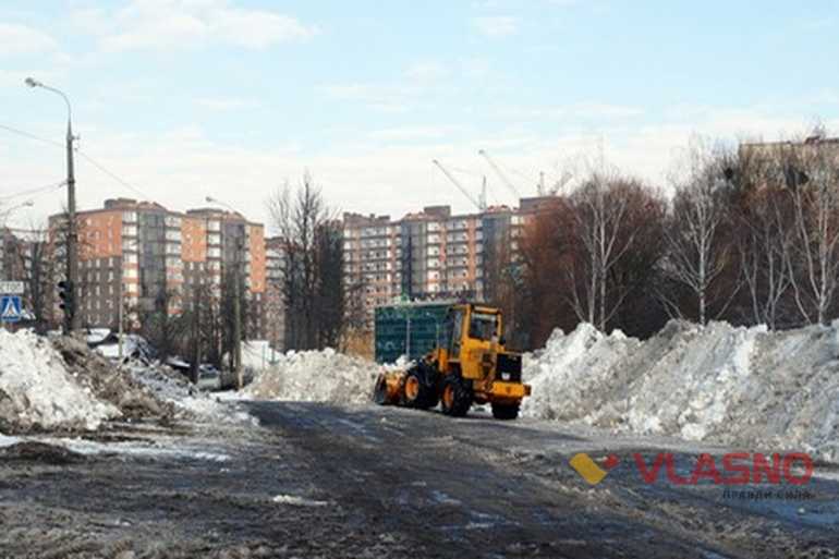 сніг на Бригантині фото