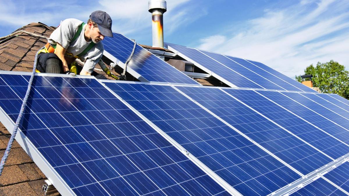 Ще 550 українців поставили вдома сонячні панелі