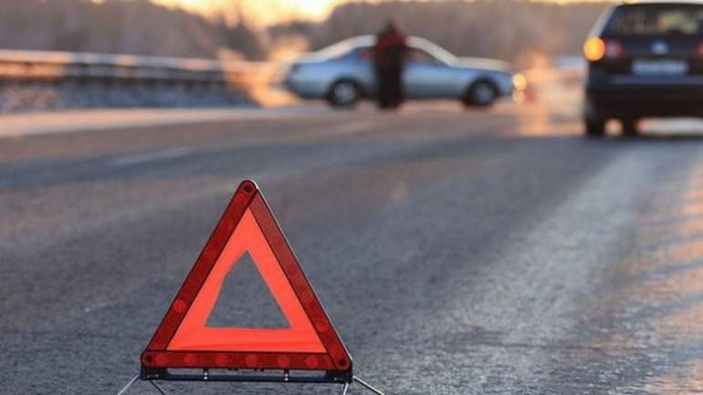 На Вінниччині легковик зіткнувся із вантажівкою: загинув 19-річний хлопець