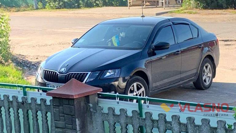Мер Іллінців за кошти платників податків організував ескорт для дружини (ФОТО)