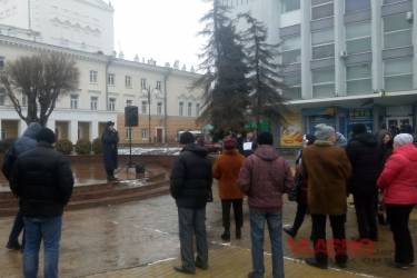 На недельному віче збирали гроші на тепловізори