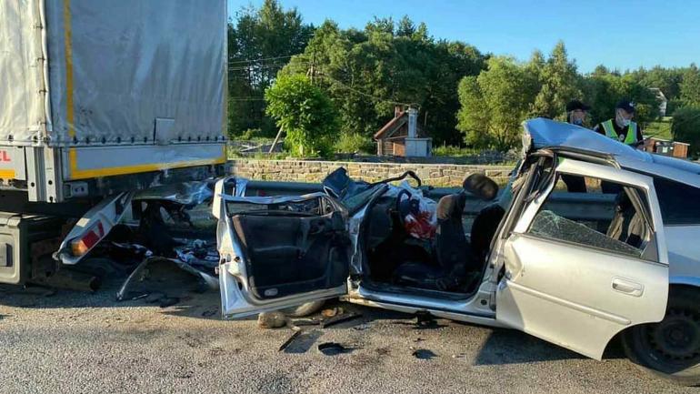 Дорогою смерті для трьох вінничан стала траса Київ-Чоп на Житомирщині (ФОТО)