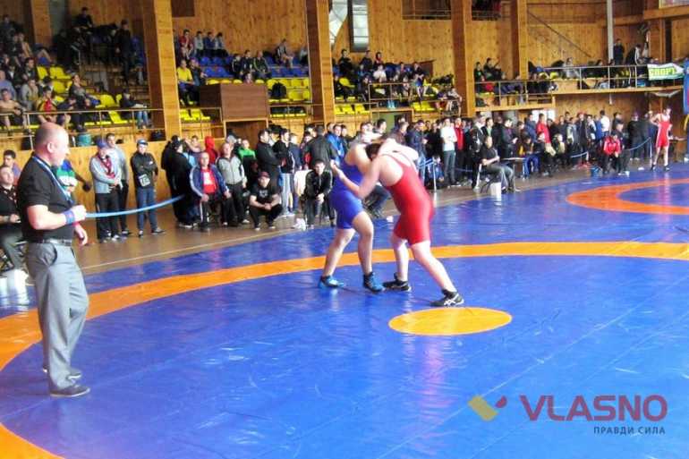 чемпіонат реко-римська боротьба вінниця фото