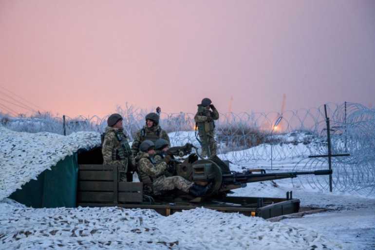 У зоні АТО не вщухають обстріли: один військовослужбовець загинув