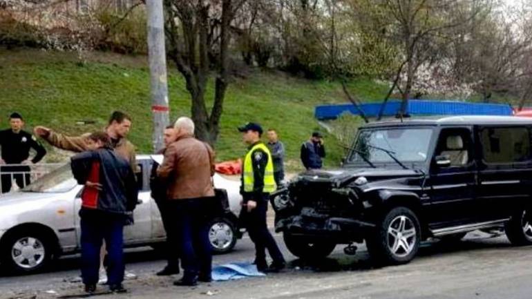 П&rsquo;яний автомийник катався на елітному авто Медведчука