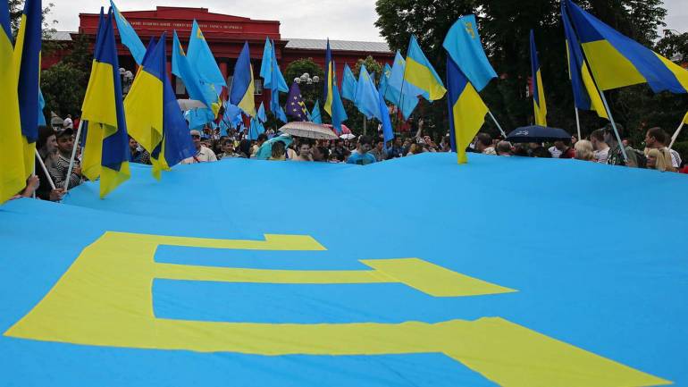 Влада анексованого Криму намагається підвищити явку на виборах президента РФ