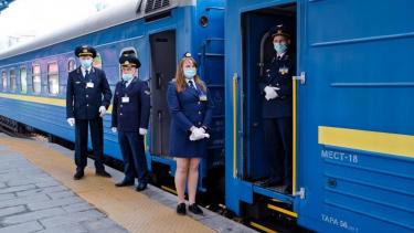 &laquo;Не маємо права створювати конфліктну ситуацію&raquo;: працівники Укрзалізниці не карають порушників карантину у потягах