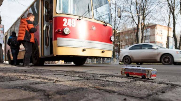 У Вінниці по вулиці Артинова припинили рух транспорту