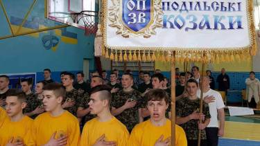 Ходили в розвідку, маскувались, вправлялись зі зброєю &ndash; &laquo;Козацькі забави&raquo; на Вінниччині