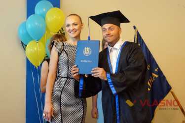 випускний в університеті "Україна" у Вінниці фото