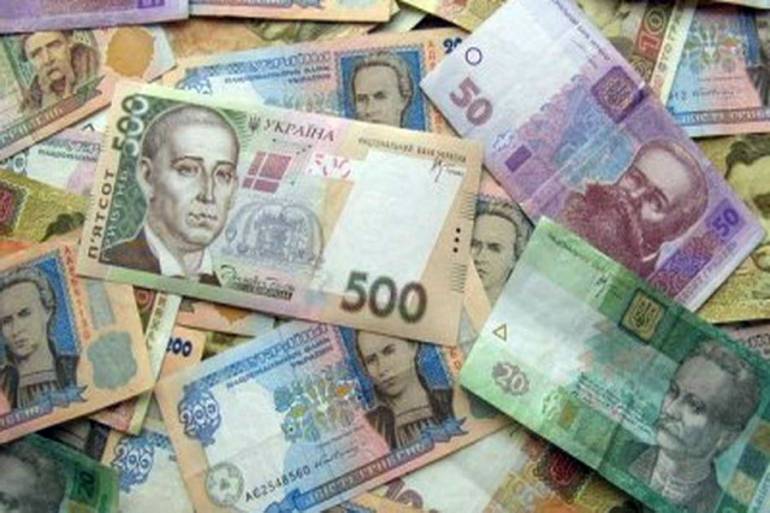 Кабмін хоче &ldquo;залучати у бюджет&rdquo; депозити українців у воєнний час