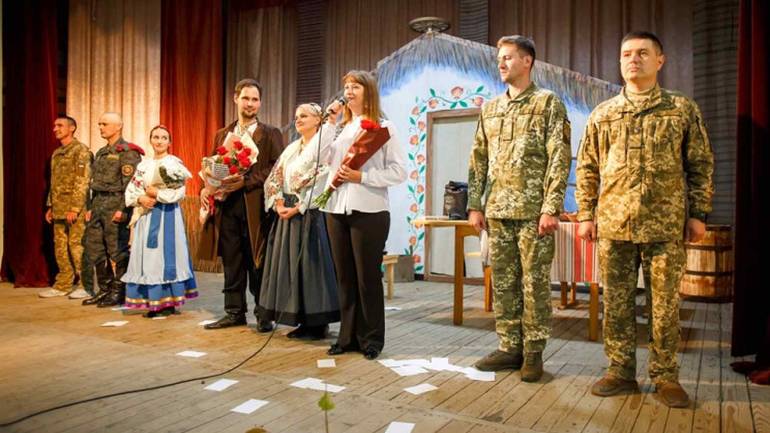 АТОвці з Вінниччини презентували виставу &laquo;Сто тисяч&raquo; на Сході України