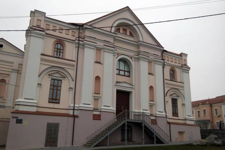 Державному архіву Вінницької області потрібне приміщення під сховище 