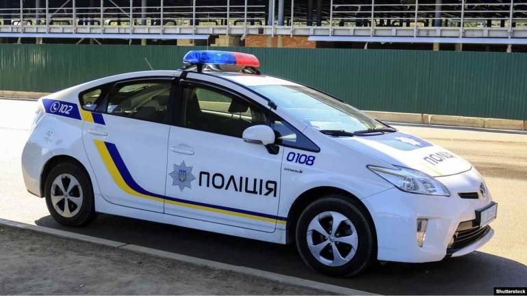 Водій &laquo;під кайфом&raquo; пропонував хабара поліцейським