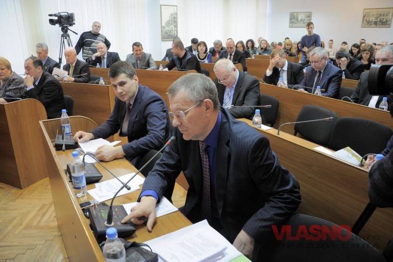 http://vlasno.info/nadzvichajni-podiji/5/112/item/1296-troie-meshkantsiv-vinnytskykh-khutoriv-otruilys-chadnym-hazom