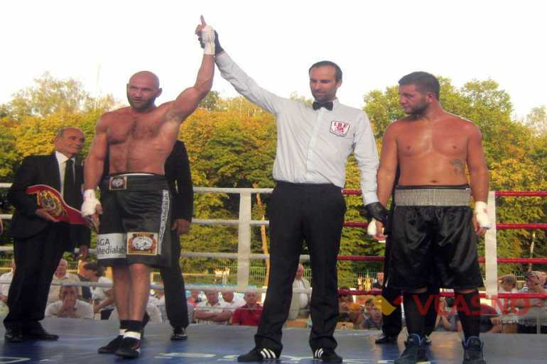 Чемпіоном Європи серед боксерів-професіоналів став вінничанин Роман Головащенко