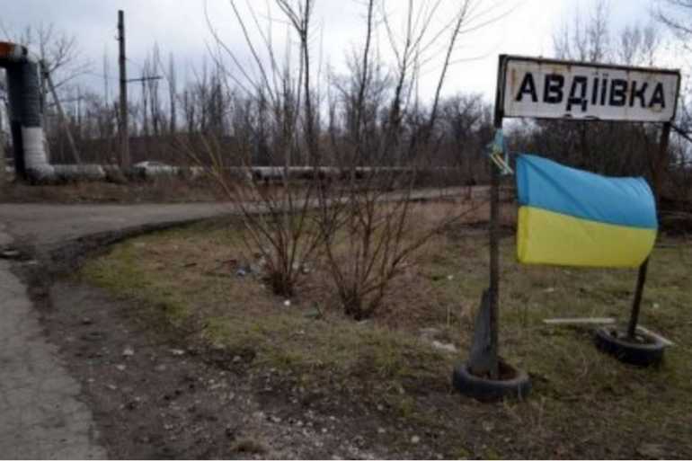 Авдіївку обстріляли із танків 