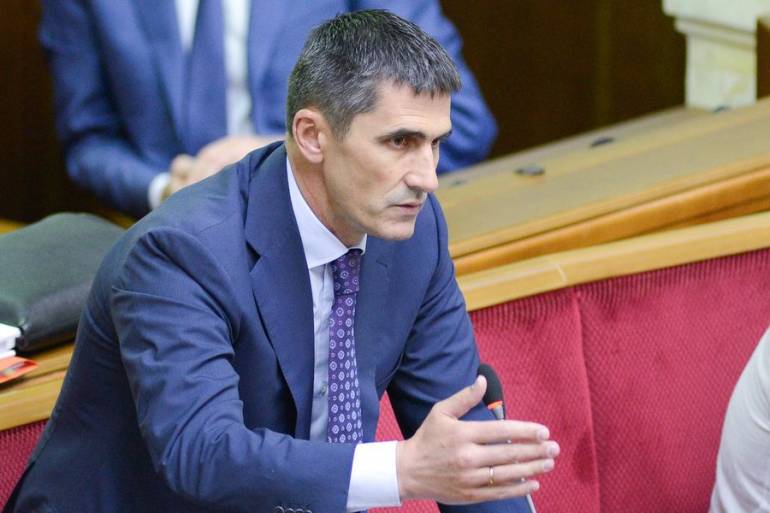 Генпрокуратура передала до Гааги докази злочинів на Донбасі