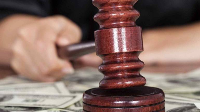 Майже 50% українців згодні доручити формування Антикорупційного суду активістам