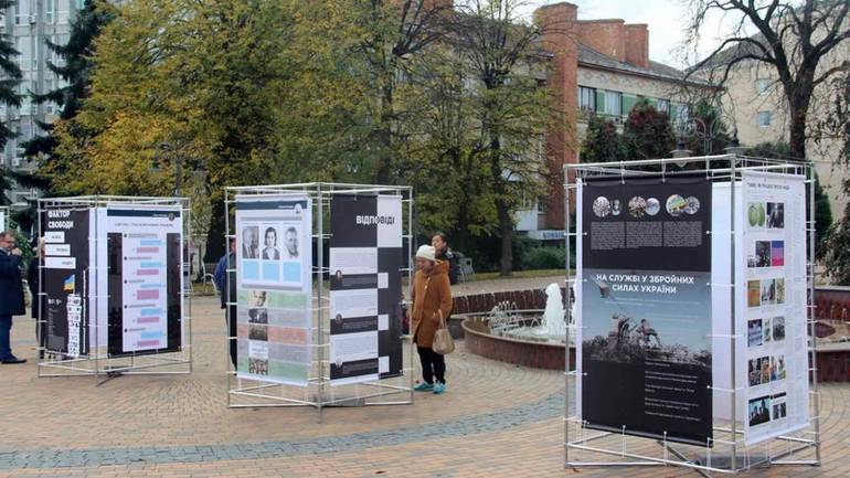 У Вінниці показали профілі в соцмережах Мазепи, Петлюри та Бандери