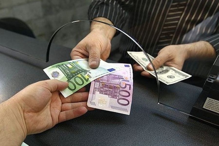 У Криму планують закрити обмінники валют