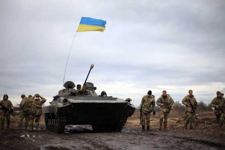 У зоні АТО окупанти понад годину обстрілювали позиції українських військових