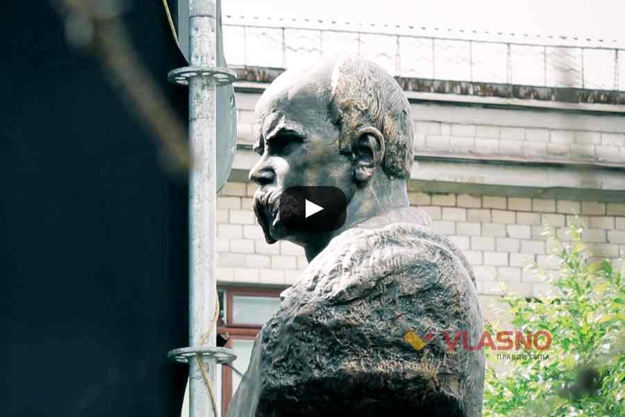 пам'ятник Шевченку у Вінниці фото