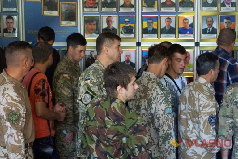 Стенд у приміщенні Вінницької ОДА з іменами загиблих військових змінять 