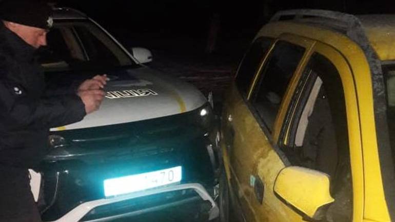 П&rsquo;яний та без документів: водій-втікач пошкодив службове авто на Вінниччині
