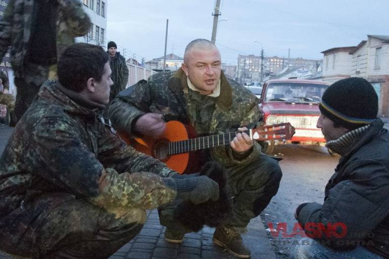 Відсвяткувавши Новий рік близько 600 вінницьких  бійці нацгвардії поїхали в АТО