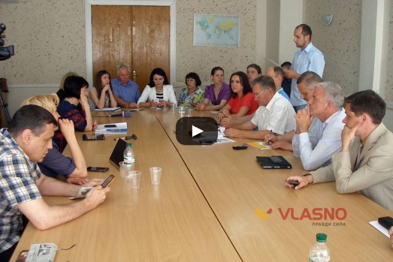 круглий стіл "Роль та відповідальність засобів масової інформації" фото