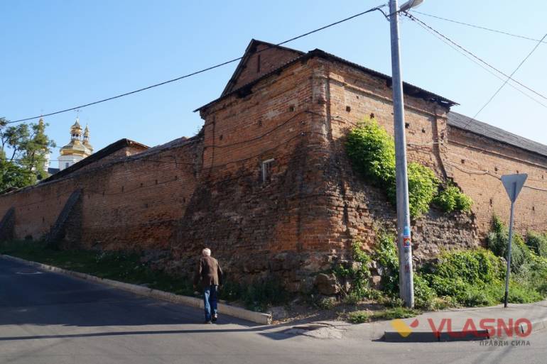 Вінницькі мури фото