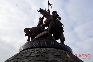 відкриття памятника Гонті та Залізняку в Умані фото