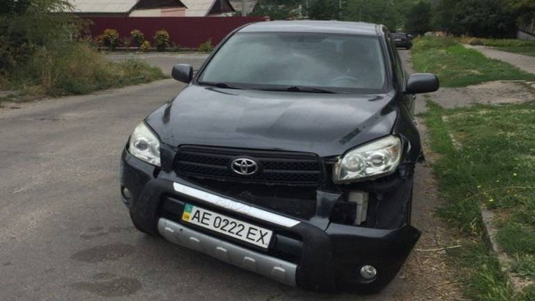 У Дніпрі п'яний майор поліції протаранив два автомобіля та втік з місця злочину